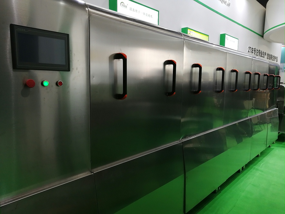 歐拓源頭廠家生產梅花把手,手輪,內波紋手輪,背波紋手輪,橢圓拉手,膠木拉手,方形拉手