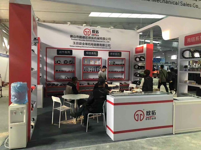 歐拓拉手廠家批發(fā)拉手,內波紋手輪,背波紋手輪,橢圓拉手,膠木拉手,方形拉手