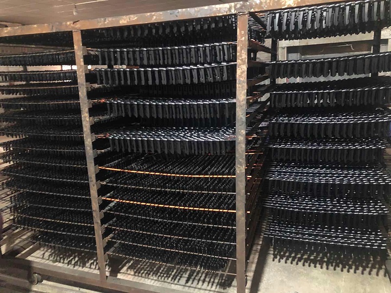 歐拓專(zhuān)業(yè)生產(chǎn)可調(diào)位手柄,內(nèi)波紋手輪,背波紋手輪,橢圓拉手,膠木拉手,方形拉手